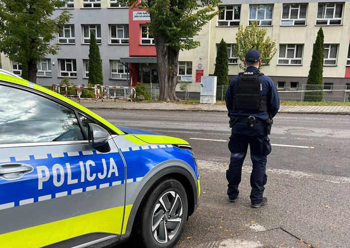 Policja patroluje krakowskie szkoły